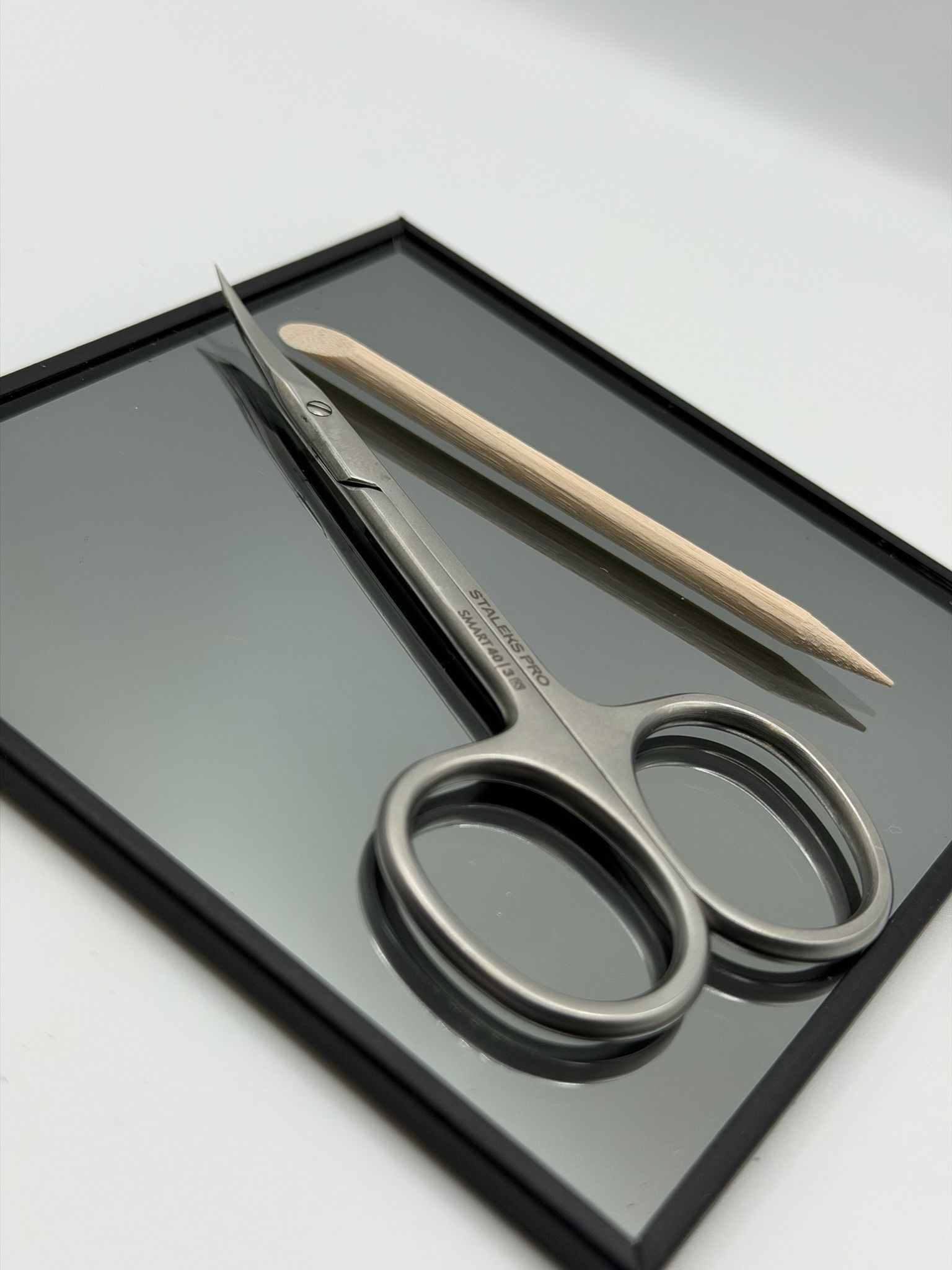Outils de prothèse ongulaire professionnels — ciseaux Staleks Pro