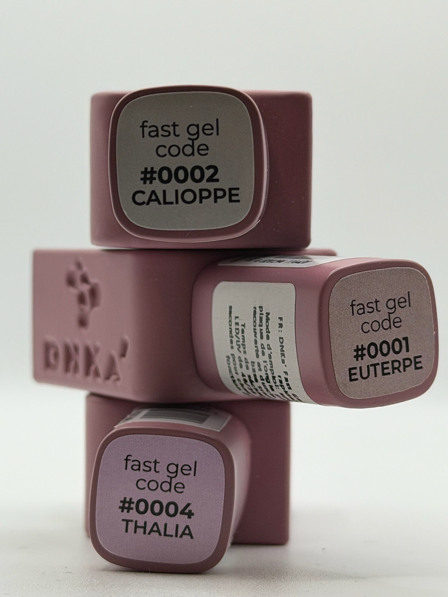 Produits fast gel DNKA — collection de couleurs utilisée en formation